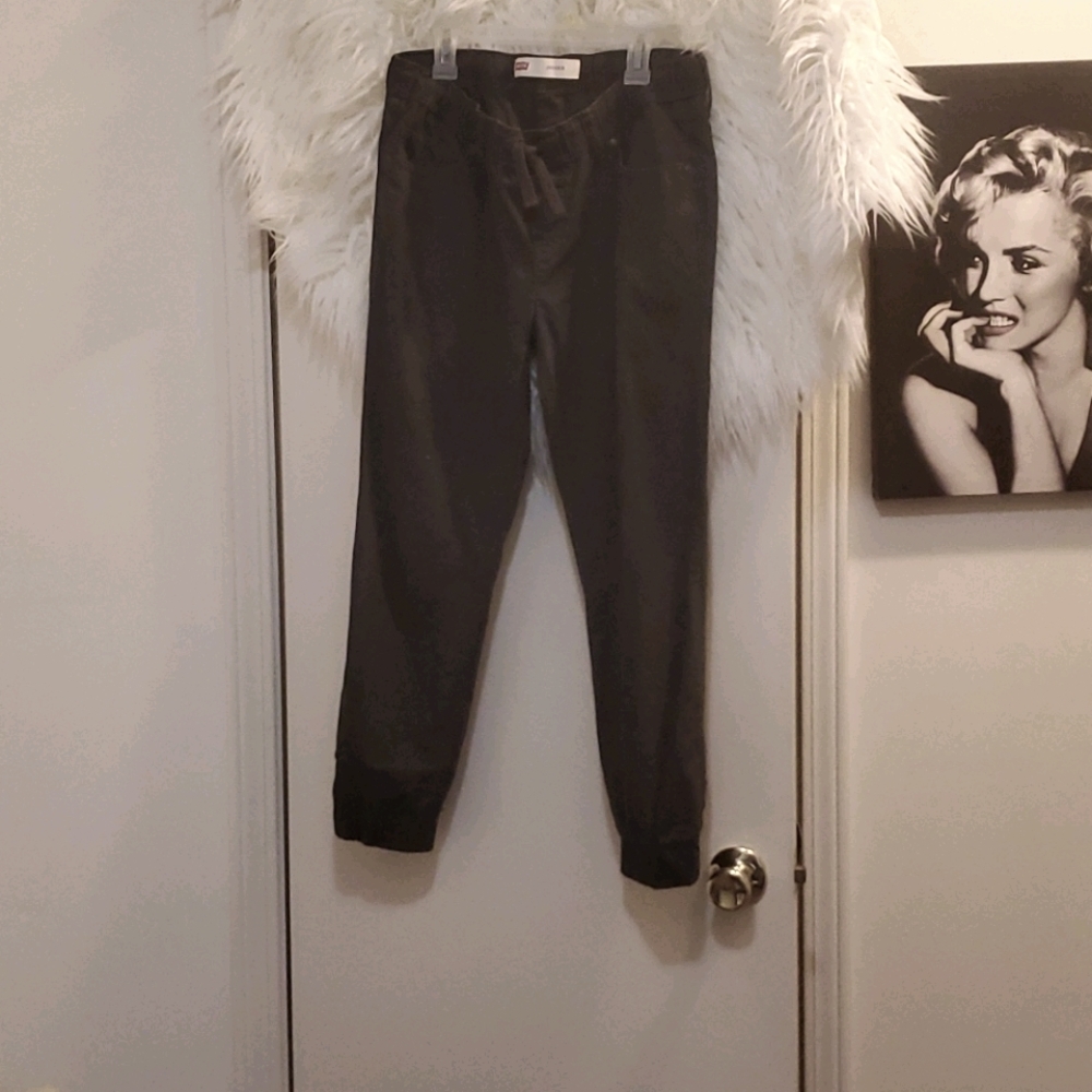 Levi's joggers